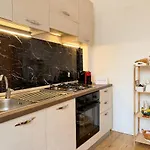 Bari Home アパート *
