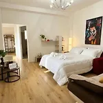 Bari Home *